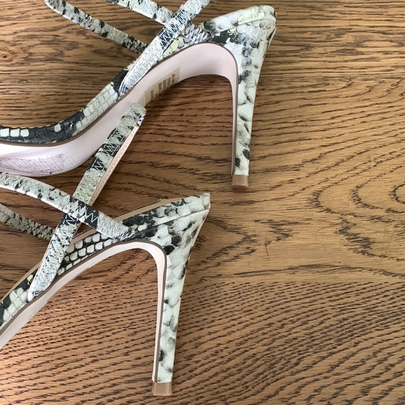 STEVE MADDEN snake print heel - Picture 5 of 5